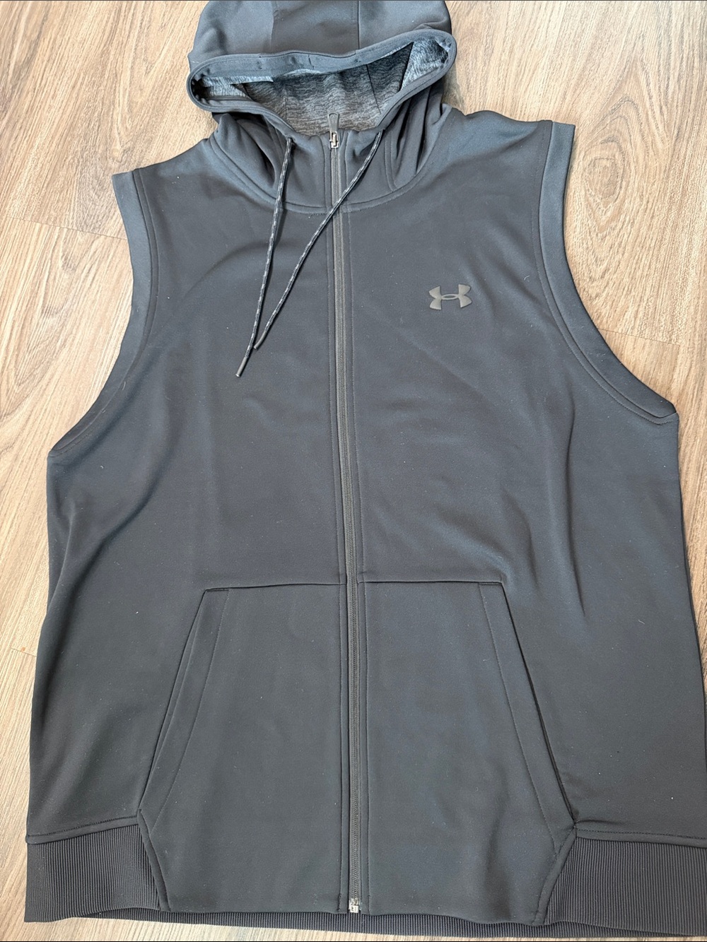 Under Armour Black Full-Zip Sleeveless Hoodie Vest